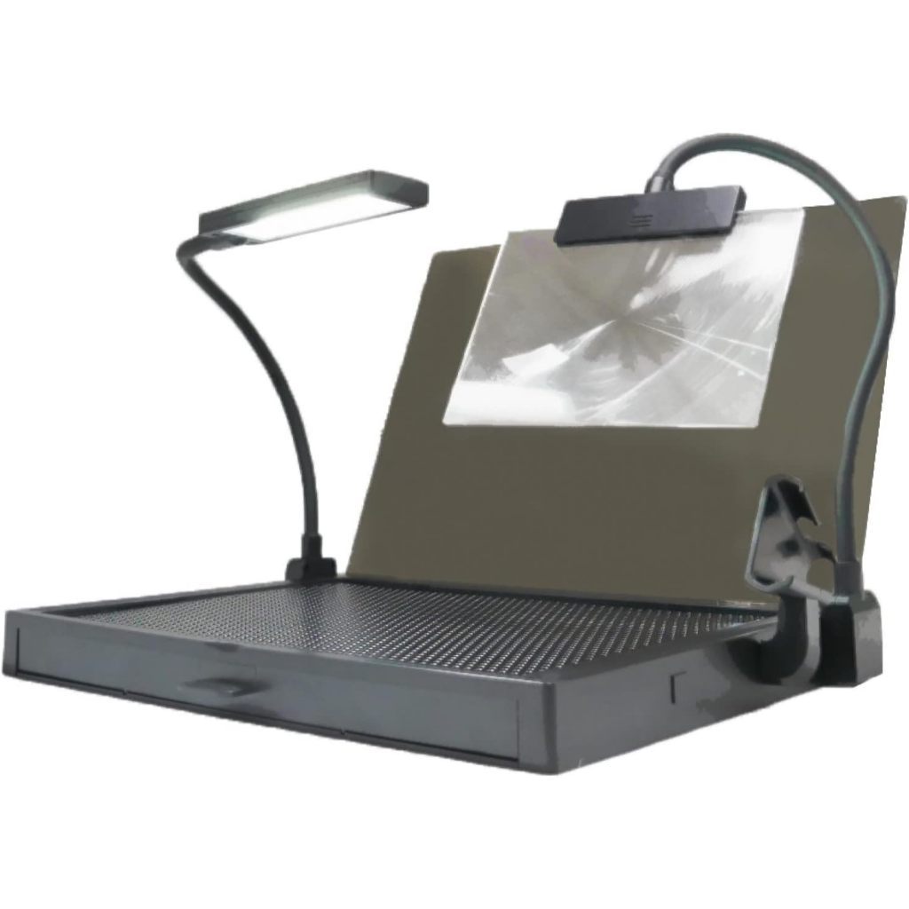 Plamokojo Work Station PRO Ver.2.0 – Racing Miku 2025 Model Kit with LED, Cutting Mat & Magnifier